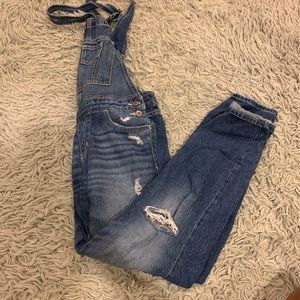✨HOLLISTER JEAN JUMPSUIT✨